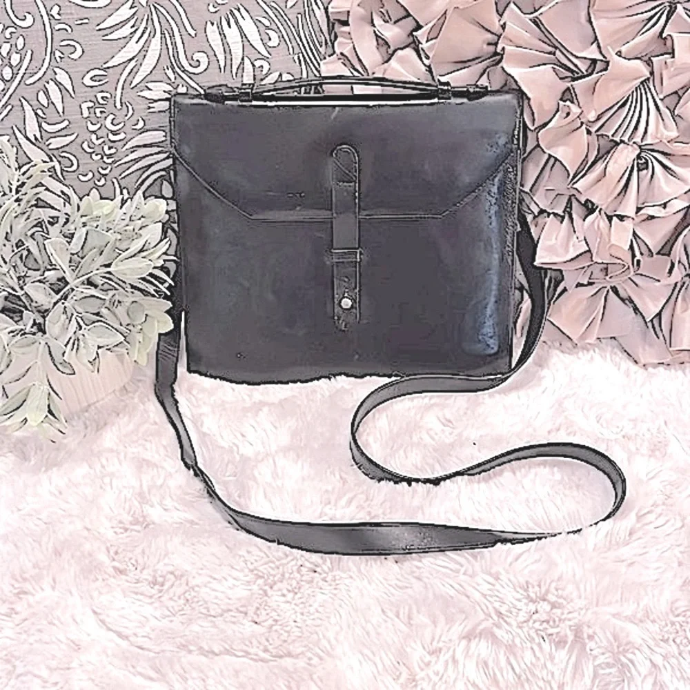 Brookstone Vintage Black Leather Crossbody Shoulder iPad Case